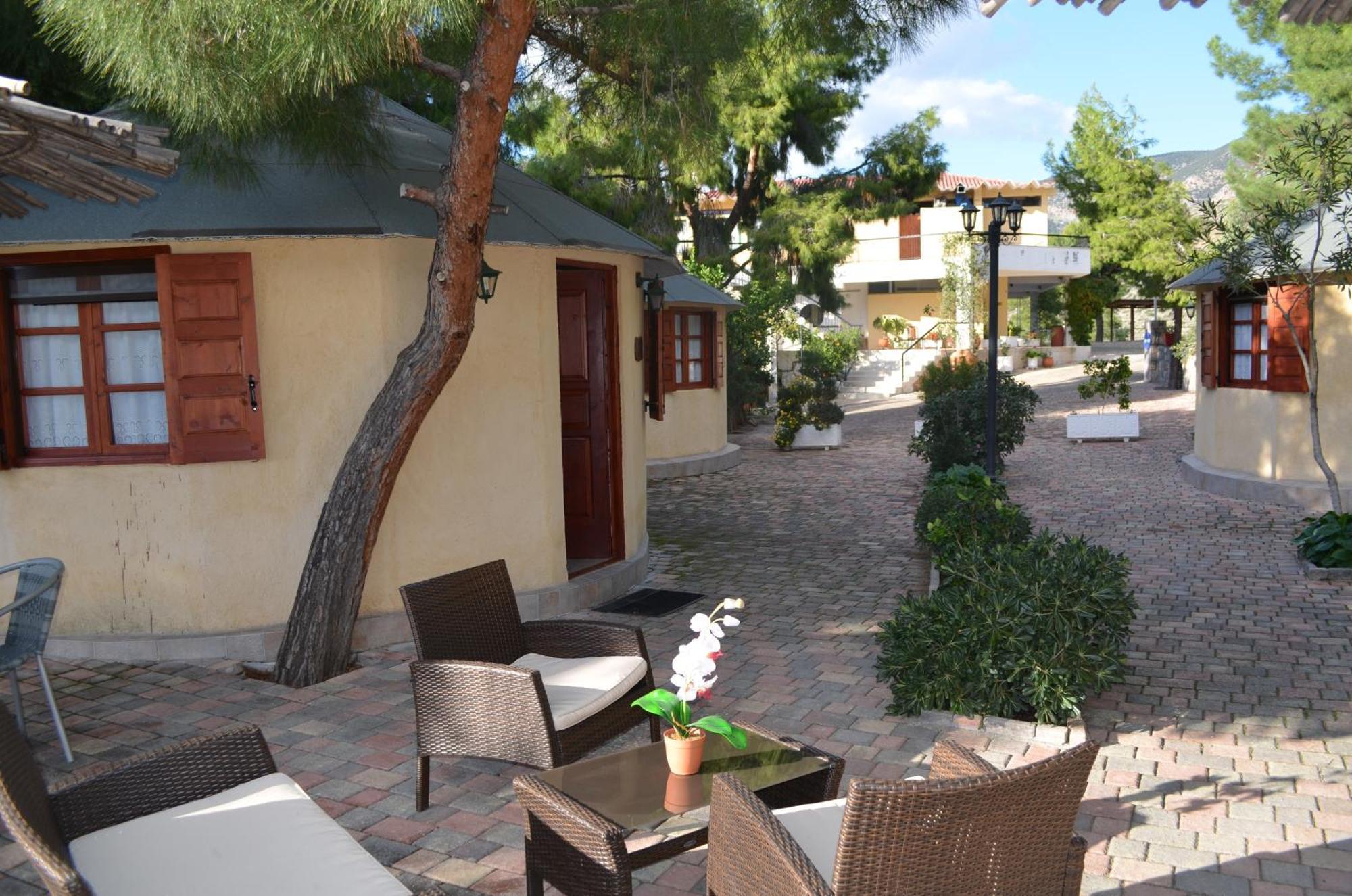 Chrissa Camping Rooms & Bungalows Delphoi Kültér fotó