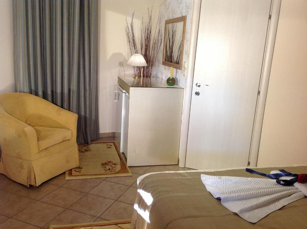 Chrissa Camping Rooms & Bungalows Delphoi Szoba fotó
