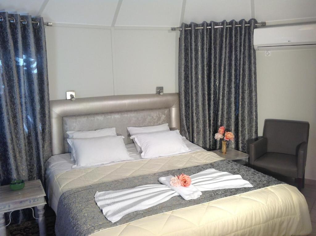 Chrissa Camping Rooms & Bungalows Delphoi Szoba fotó